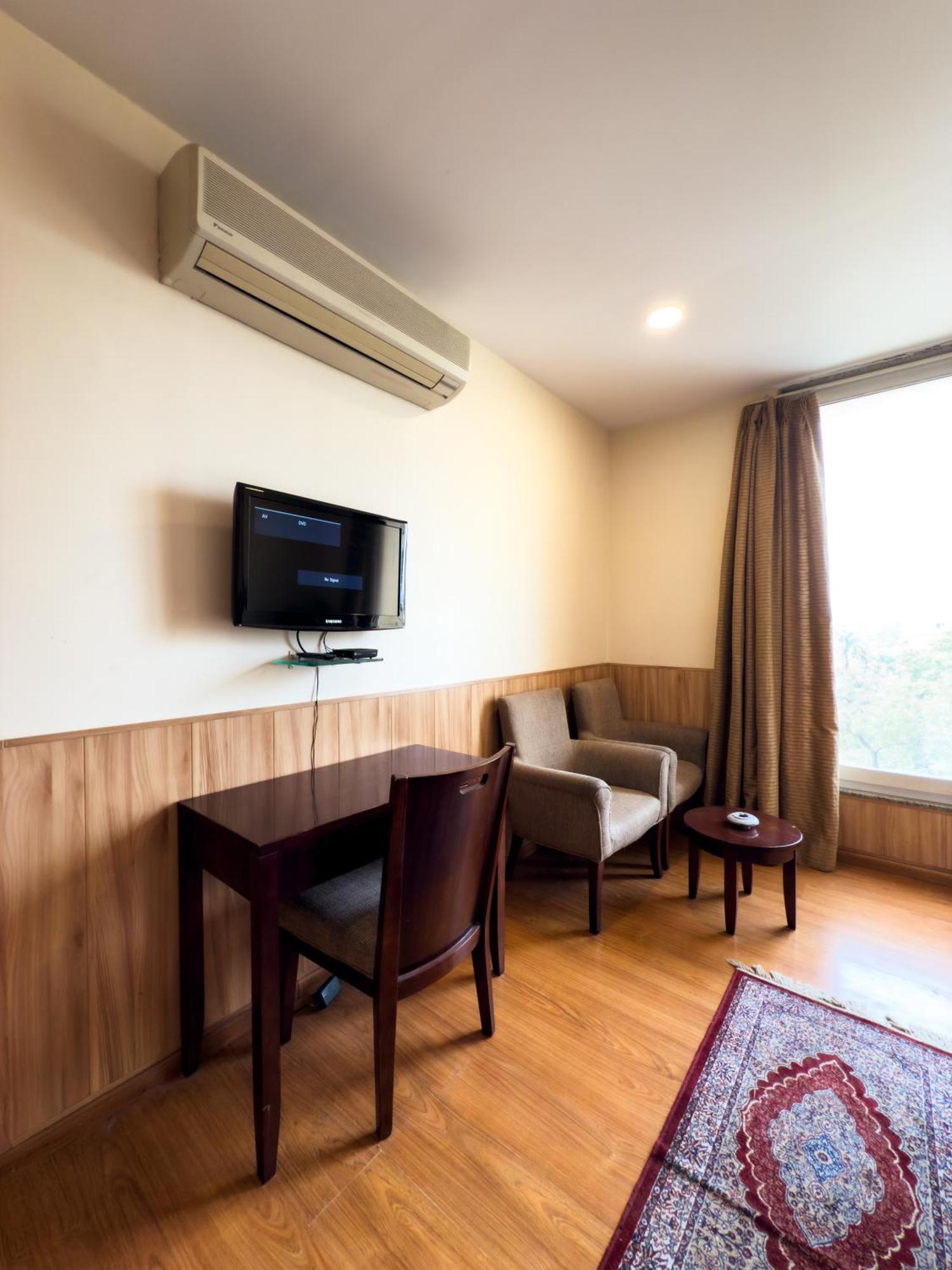 Hotel Royal Palm - A Budget Hotel In Udajpur Exteriér fotografie