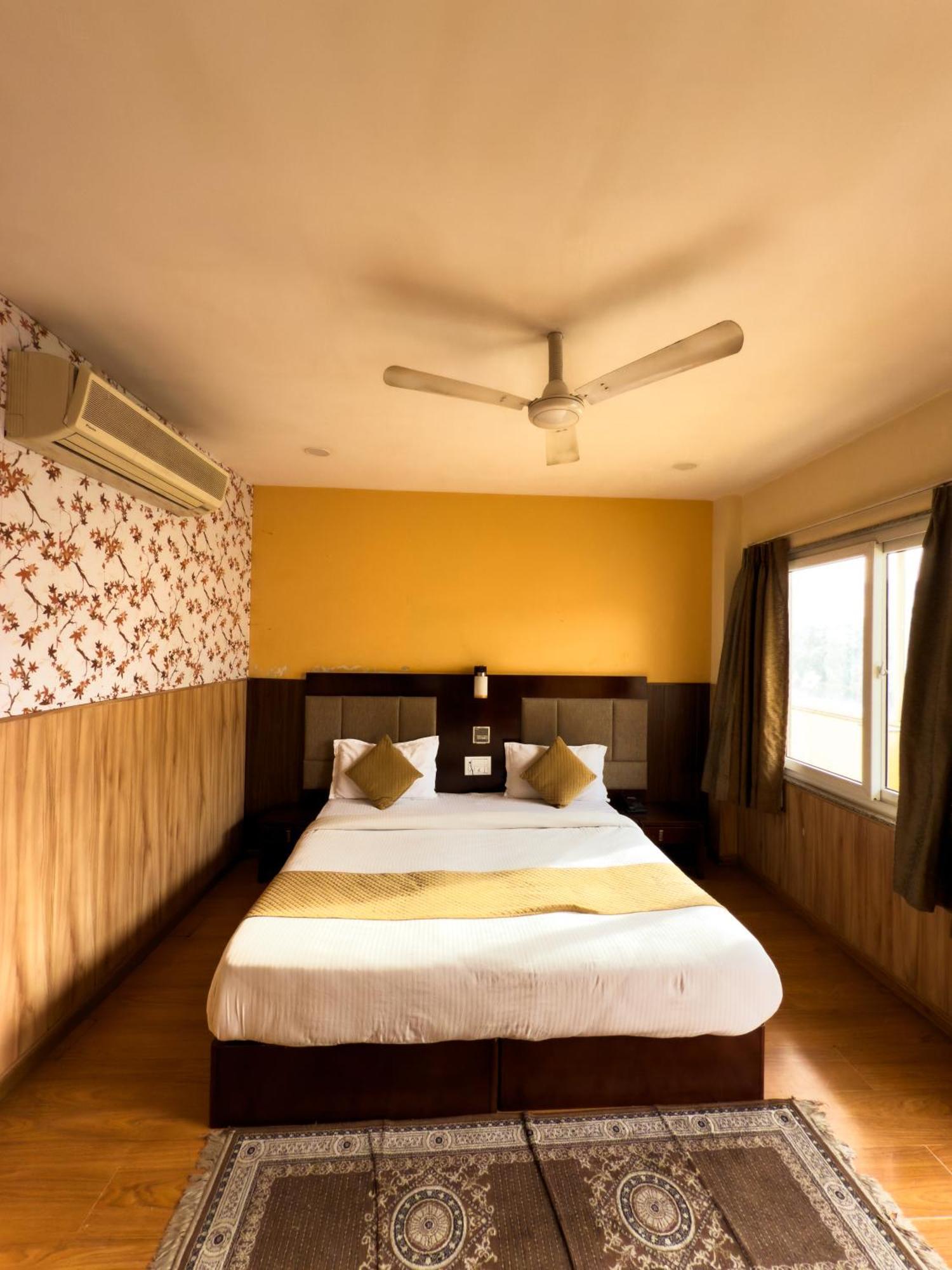 Hotel Royal Palm - A Budget Hotel In Udajpur Exteriér fotografie