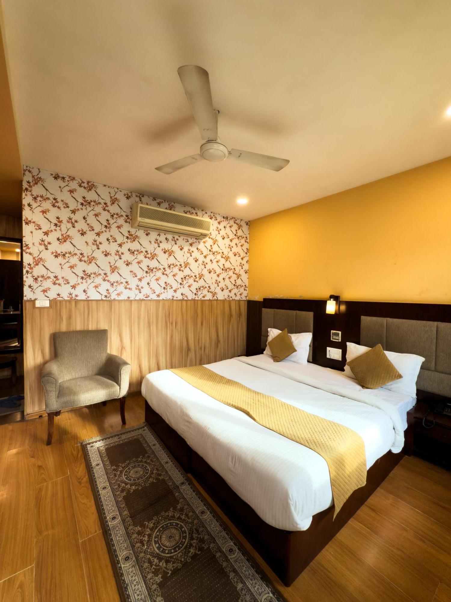 Hotel Royal Palm - A Budget Hotel In Udajpur Exteriér fotografie