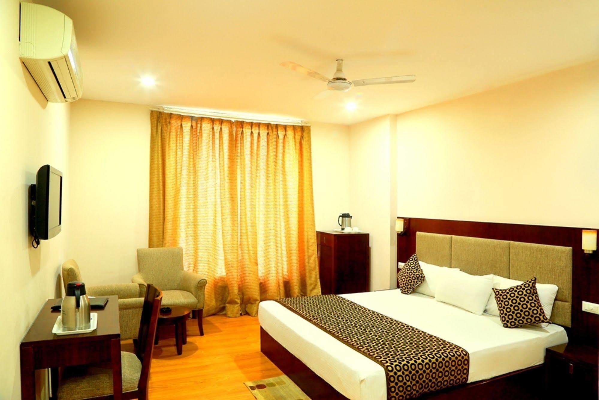 Hotel Royal Palm - A Budget Hotel In Udajpur Exteriér fotografie